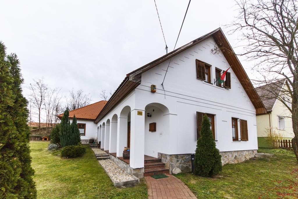 Ambitus-Haz Apartment Egerszalok Exterior photo